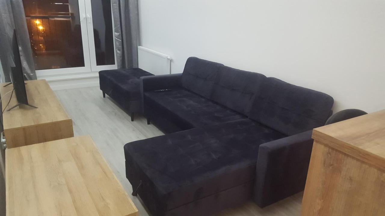 Apartament Skarbowa 2 & Parking レシュノ エクステリア 写真