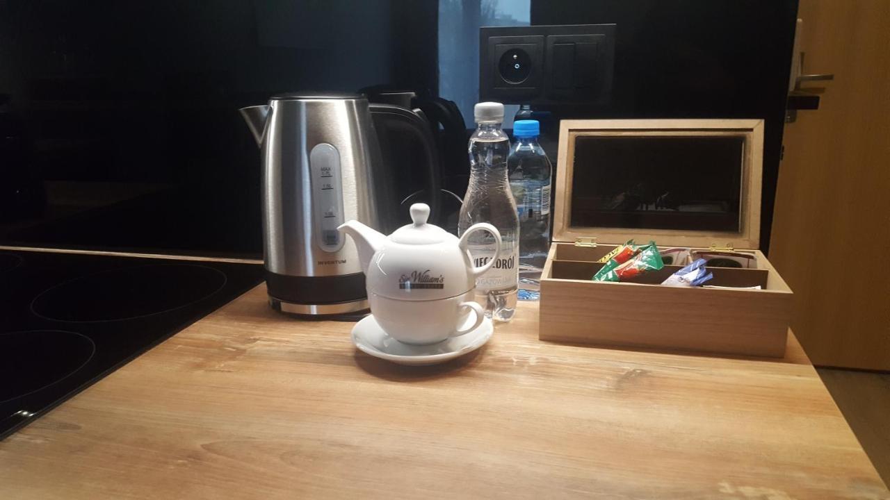 Apartament Skarbowa 2 & Parking レシュノ エクステリア 写真