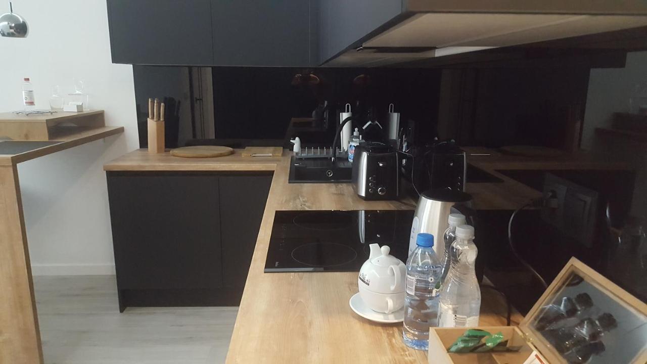Apartament Skarbowa 2 & Parking レシュノ エクステリア 写真